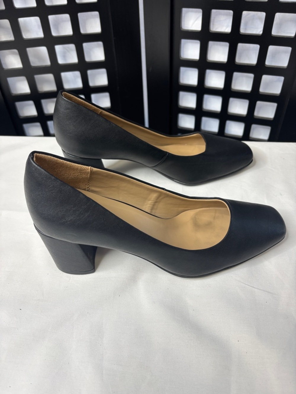 🖤 Naturalizer Block Heel Pumps Women's 9 Black Square Toe Comfort Dress 🖤 - Picture 5 of 9